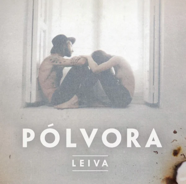 portada del segundo album del cantante Leiva "Pólvora"